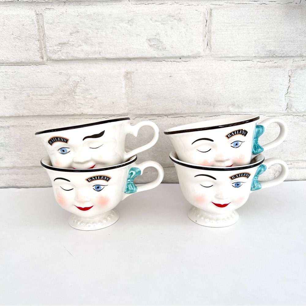 Baileys’ Mugs Cup set of 4 Mr & Mrs Winky Face